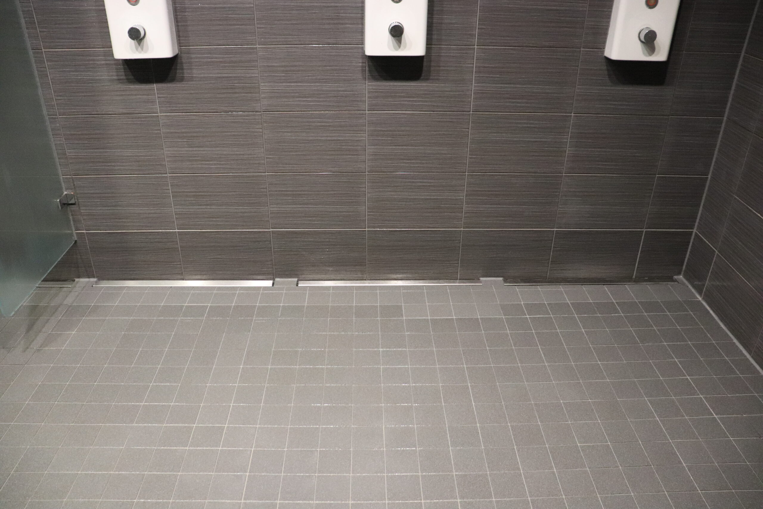 desinfektionsreiniger-wellness-sanitär